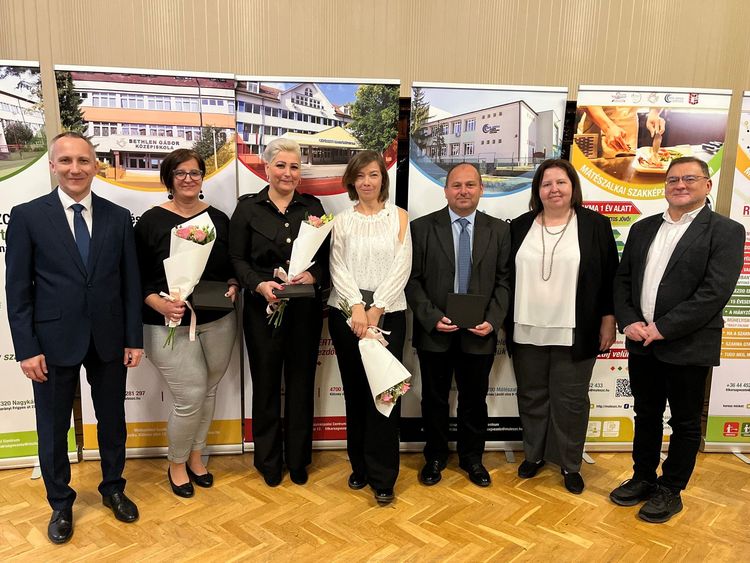 Elismerésben részesültek kollégáink